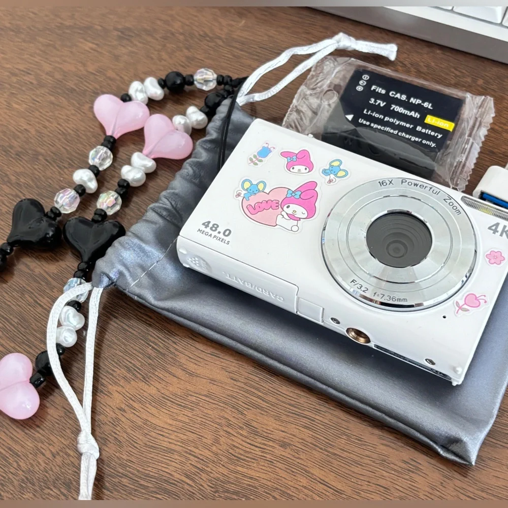 CCD｜ Y2K｜White Digital Camera with Sanrio My Melody Pink Sticker